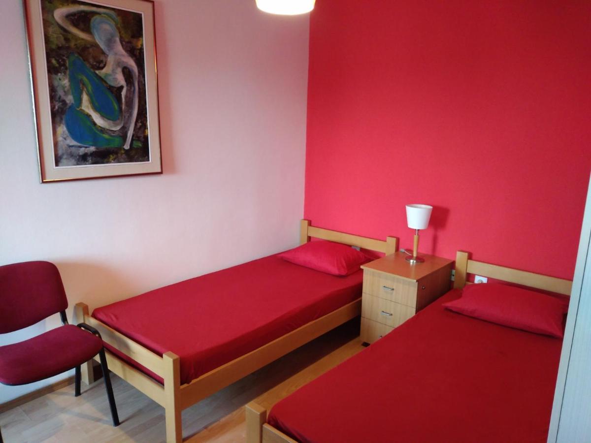 Skopje City Center Red Apartment Exterior photo