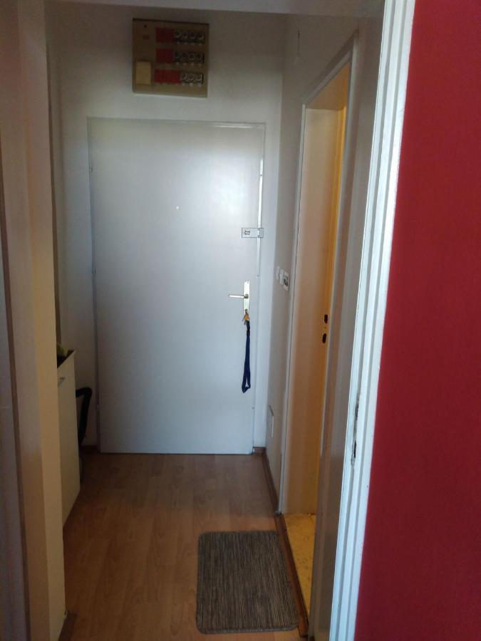 Skopje City Center Red Apartment Exterior photo